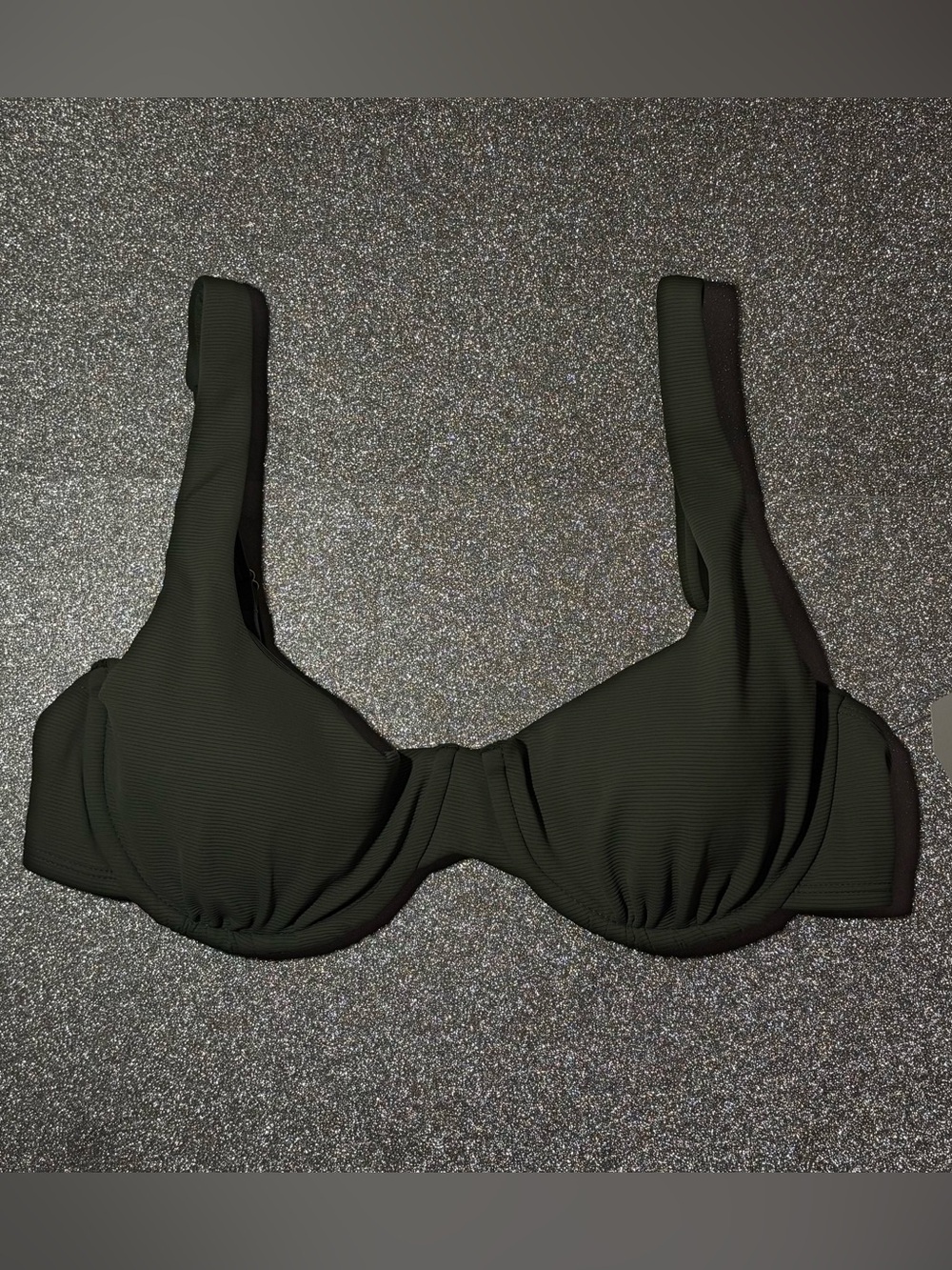 Brand New! Time and Tru Olive Green Underwire Bikini Top💚cute and comfortable!